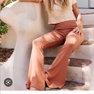 Aerie Offline Flare Pants. Size Small.